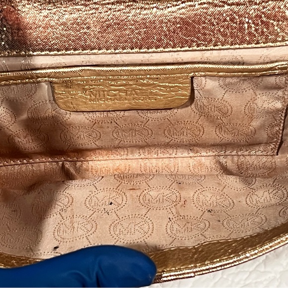 MICHAEL Michael Kors - Sutton Buckle Clutch in Metallic Gold Leather - Picture 13 of 13